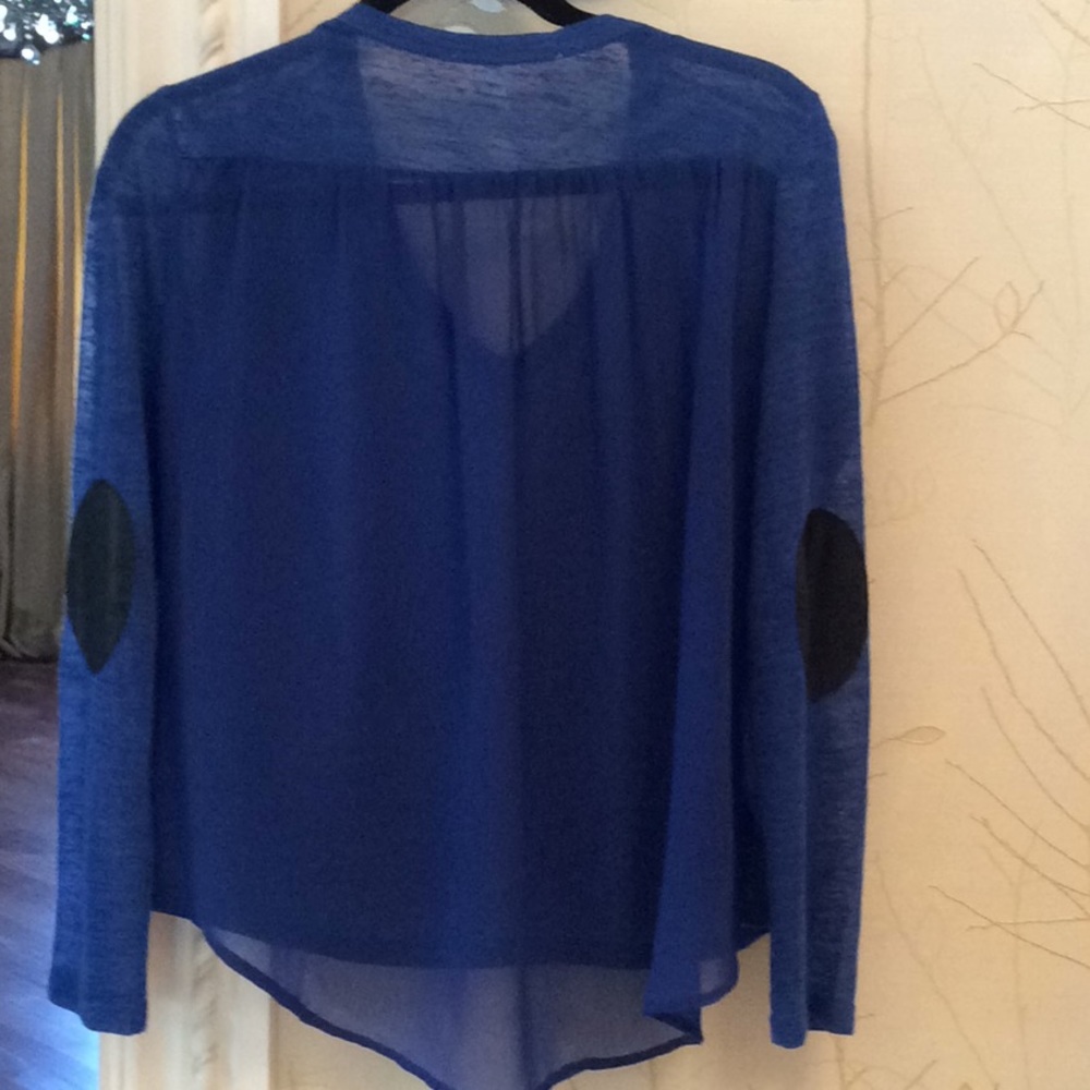 Top - Picture 3 of 5